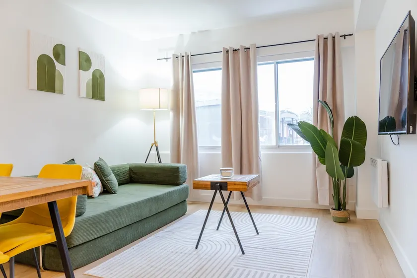 MTL lux Condo - Image 1