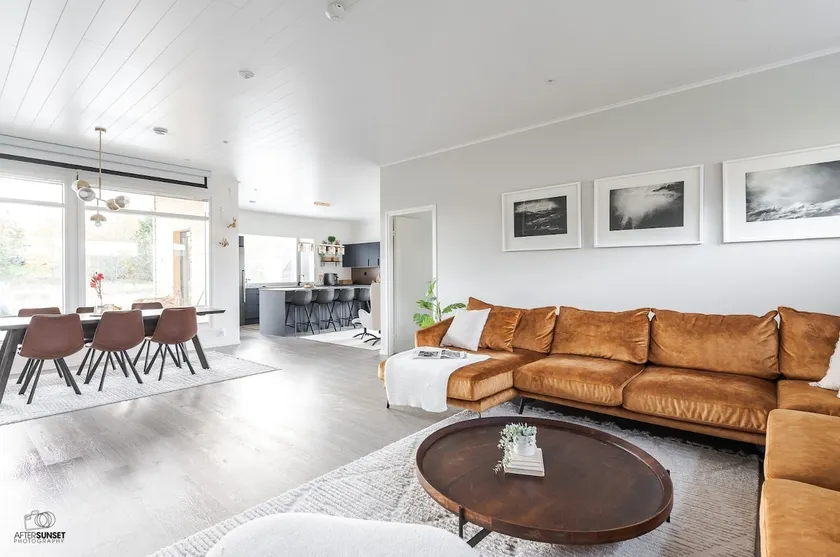 Private 30°C+ Pool & 2 Saunas – Year-Round Luxury - Image 1