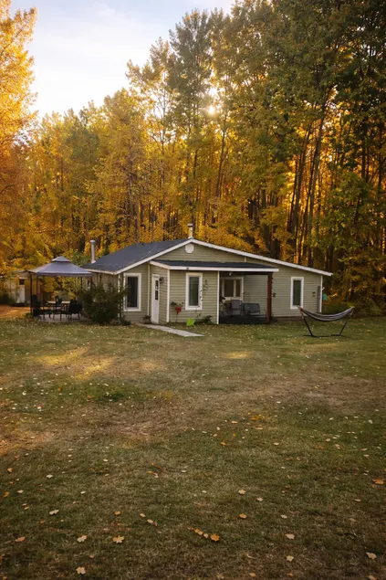 Middle Hill Acres - Image 1