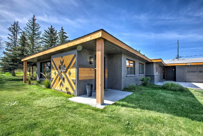 Rock Creek Canyon | 2BR, Hot Tub, Fire Pit, Views - Image 1