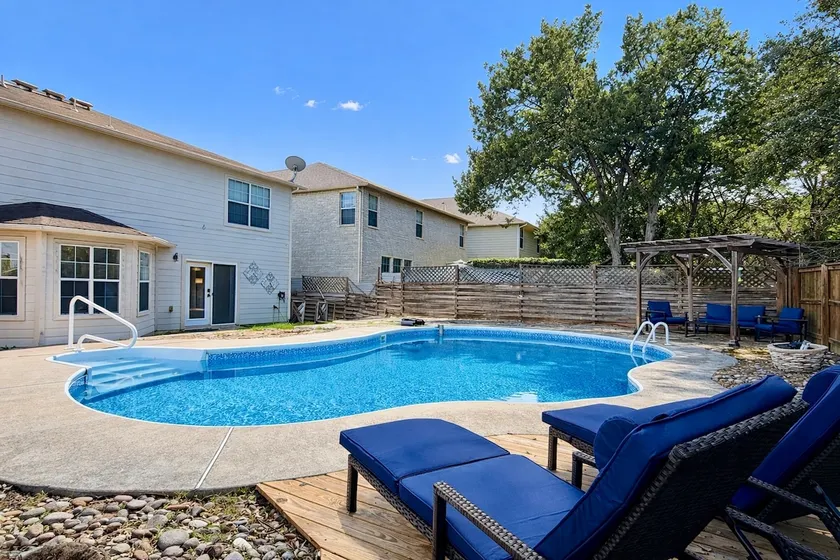 6 King beds - Swimming pool - Pool table - Central - Image 1