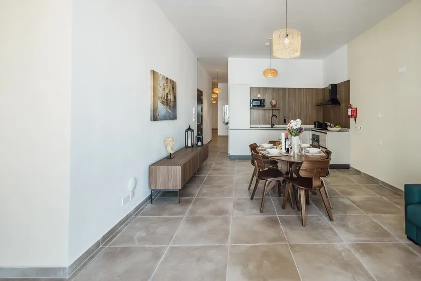 St Julians`s Boho Maisonette - Image 1