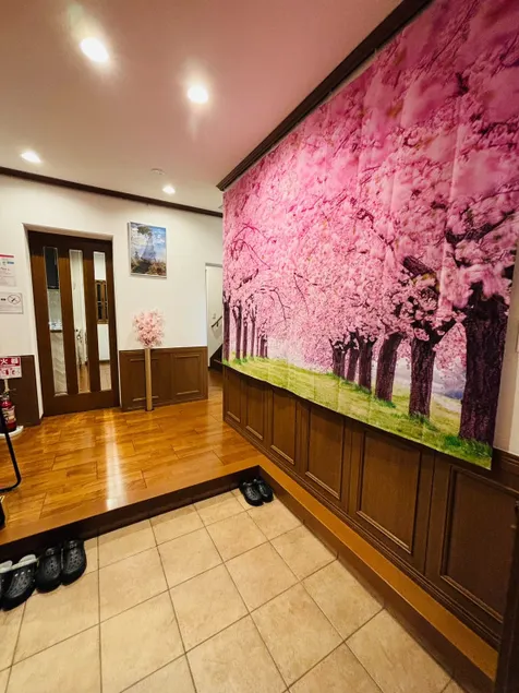 Free parking available (for 2 vehicles) | 3 bedrooms, accommodates up to 11 people | 125 m² private single-family home | Plenty of nearby restaurants - Image 1