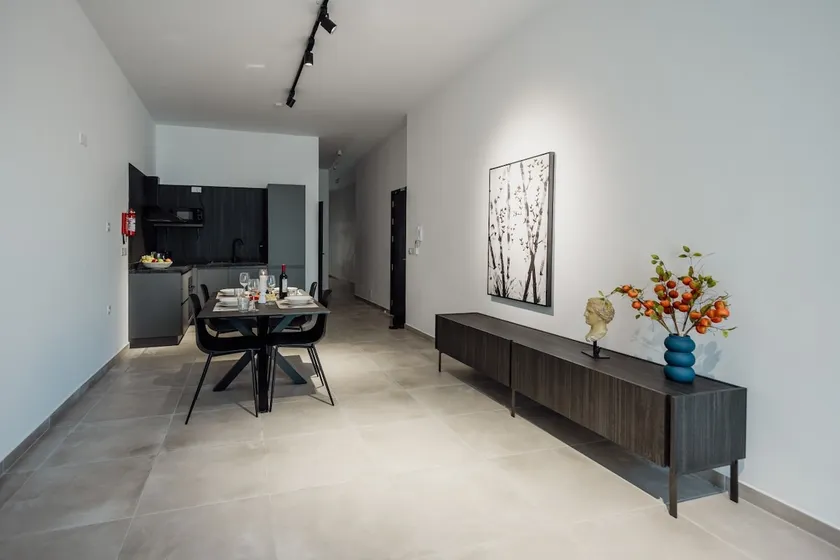 St Julians`s Urban Apartment 6 - Image 1
