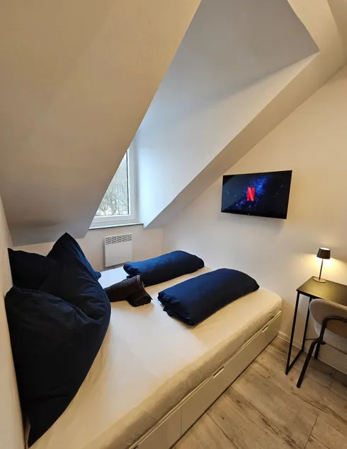 Modern Studio in Downtown City Center - Image 1