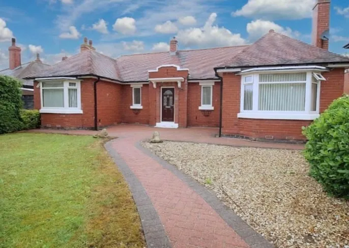 Spacious Dinnington bungalow - Image 1