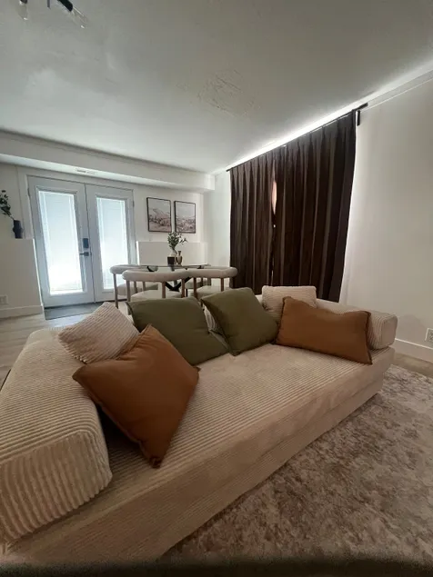 Private Apartment with hot tub and beautiful views - Image 1