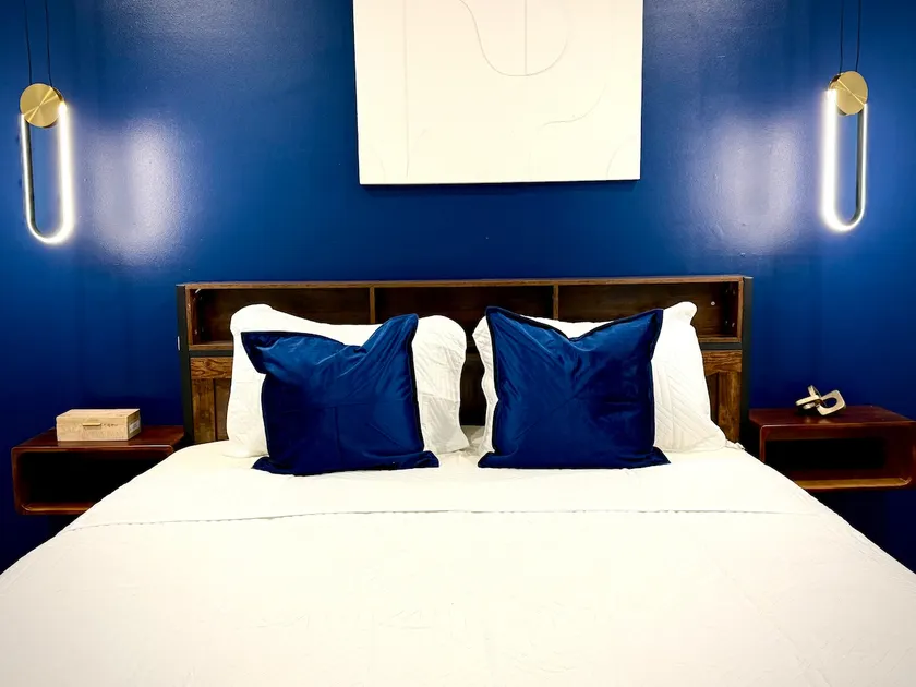 Quiet 2BR for Travel Nurses & Pros | WiFi, Parking - Image 1