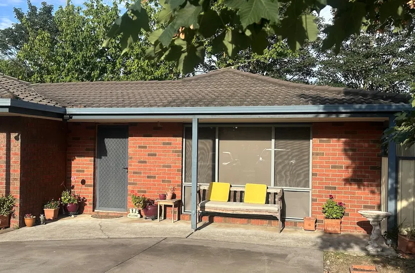 Gem Entire Self contained Unit Kilmore - Image 1