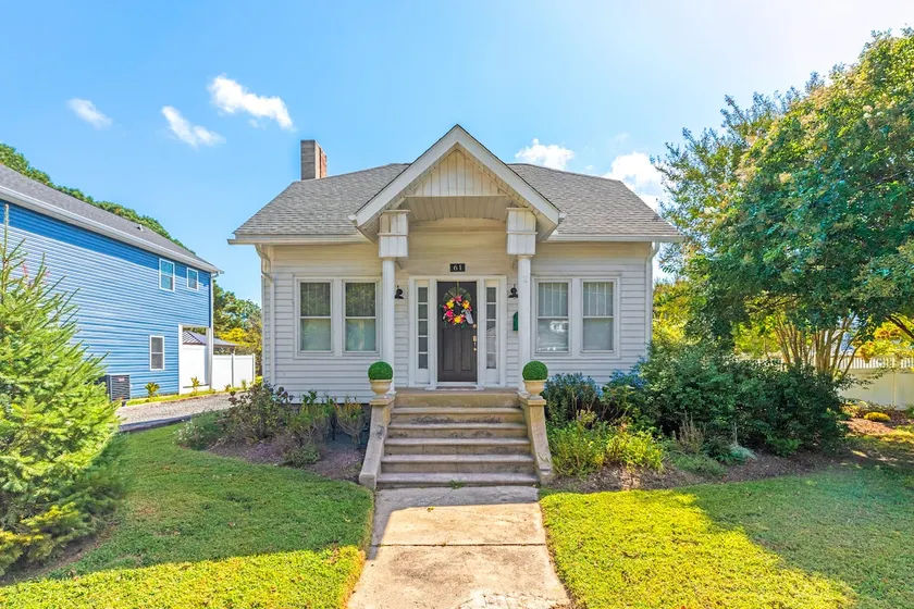 Bethany Breeze Cozy 4BR Bungalow 2 Miles to Sand! - Image 1