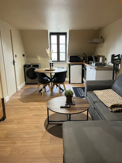 Fully equipped 2 bedroom apartment - Image 1