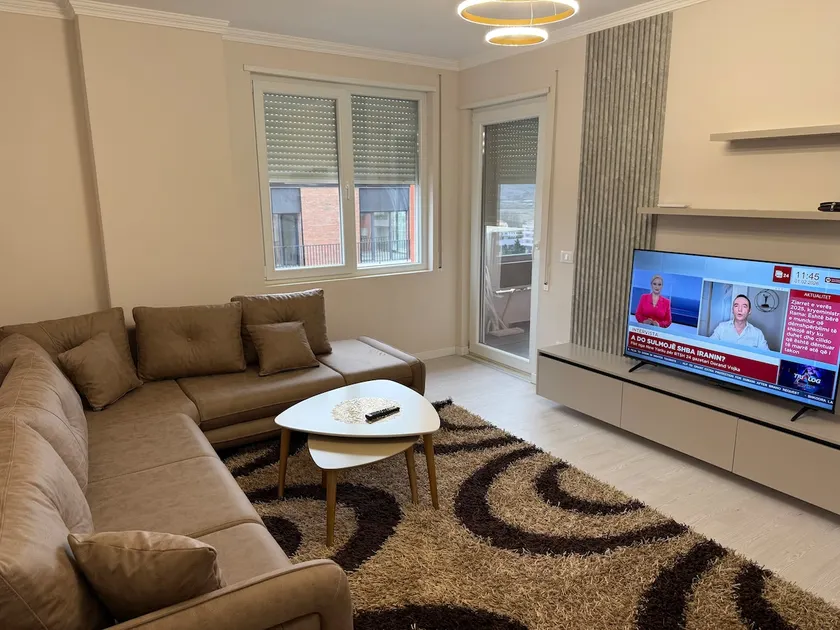 E&E Family Apartment, 5 min from Airport, city center - Image 1