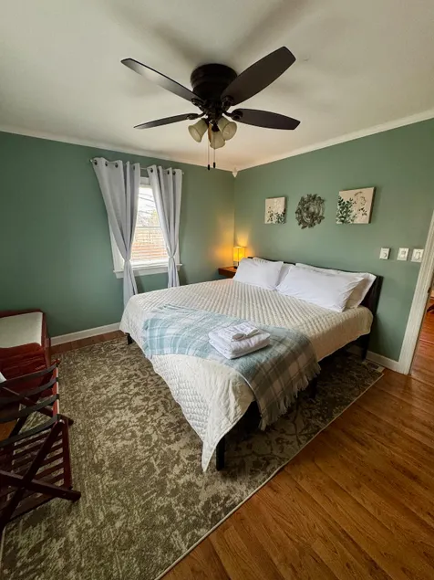 3BR Near Penn State | King Bed + Fast WiFi - Image 1