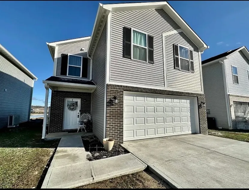 Home with Heart: Cozy & Convenient Home - Image 1