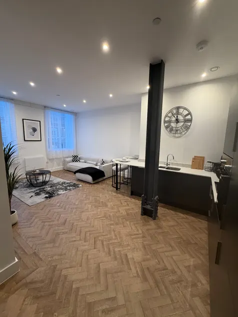 Luxury Modern Apartment in Central Chelmsford - Image 1