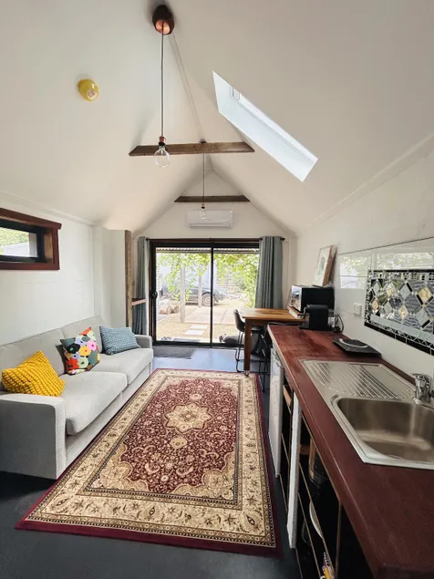 Cottage in the Burgh - Image 1