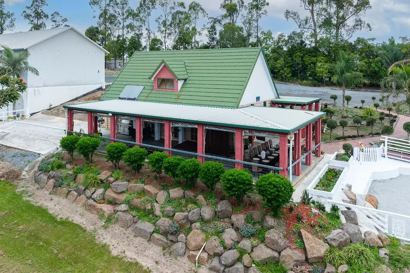 The Dreamland Retreat｜10BR Private Estate - Image 1