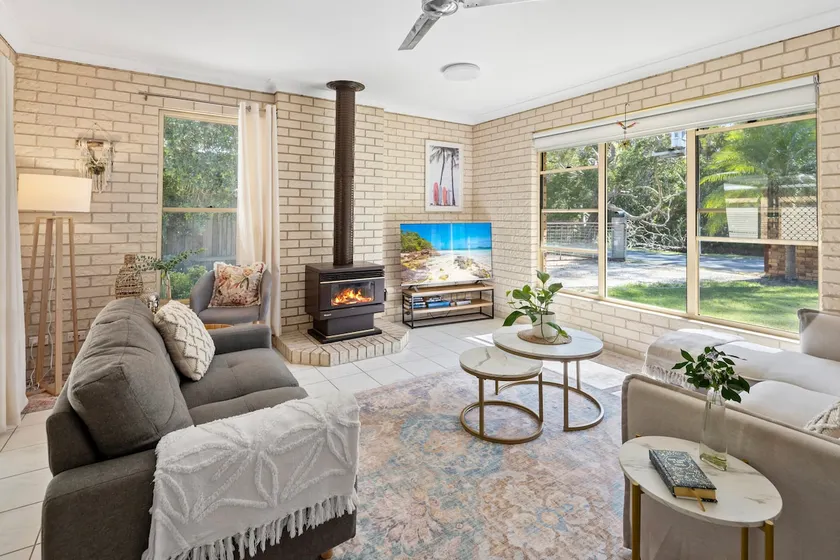 Swimming Creek Beach House - Image 1