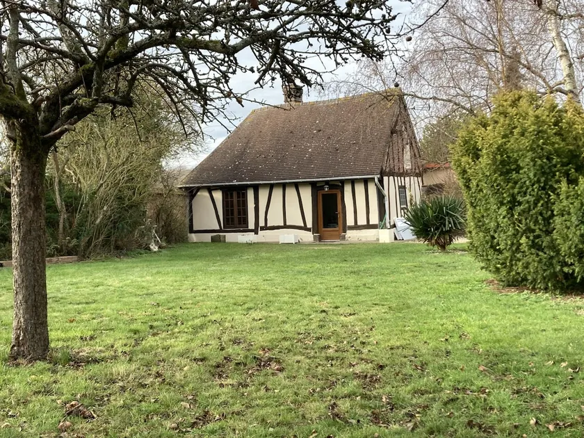 Small house in the countryside not far from Evreux - Image 1