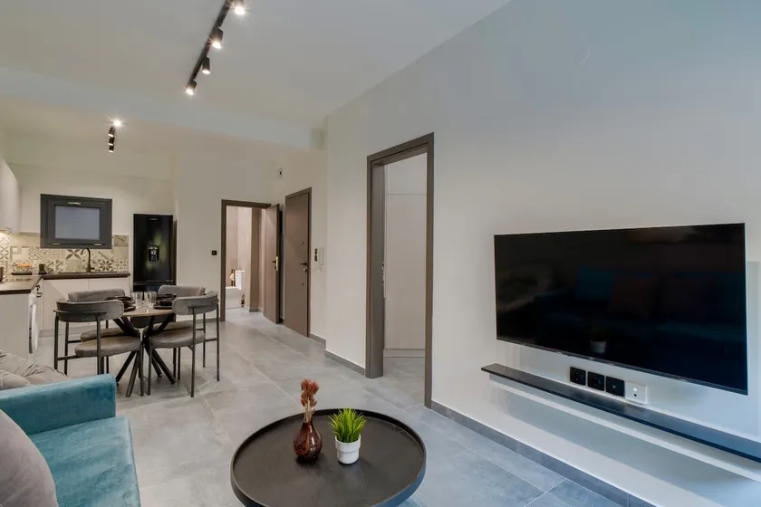 R Apartment 2 - Image 1