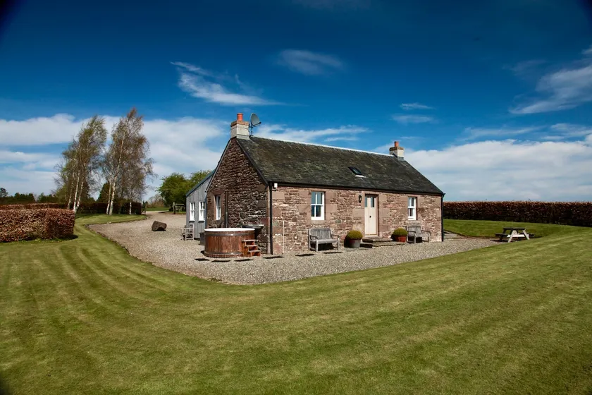 Award-Winning 5 Star Luxury Private Retreat - Hot Tub, Tennis, Fishing, Horses - Image 1