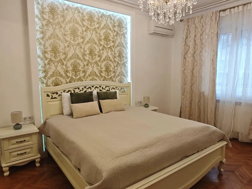 Stylish 2 bdrm, 5 guests, Serdika mall, Oborishte - Image 1