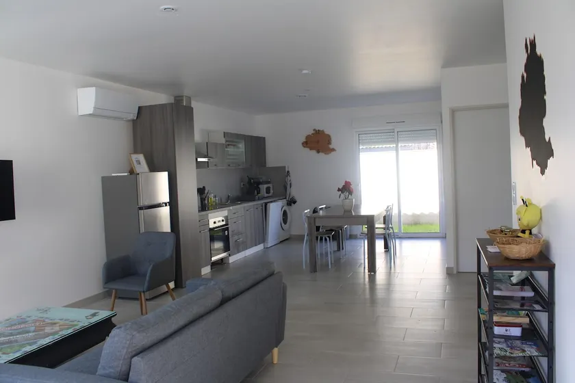 Spacious and quiet 3-star family gîte in Ariège - Image 1