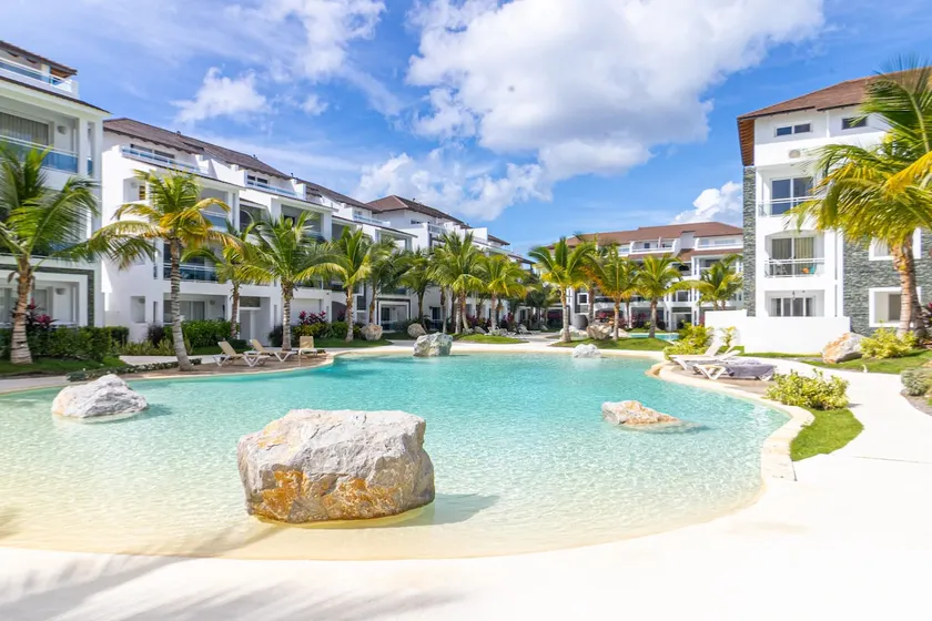 Elegant 1-BD Luxury Escape in Paradise in Estrella - Image 1