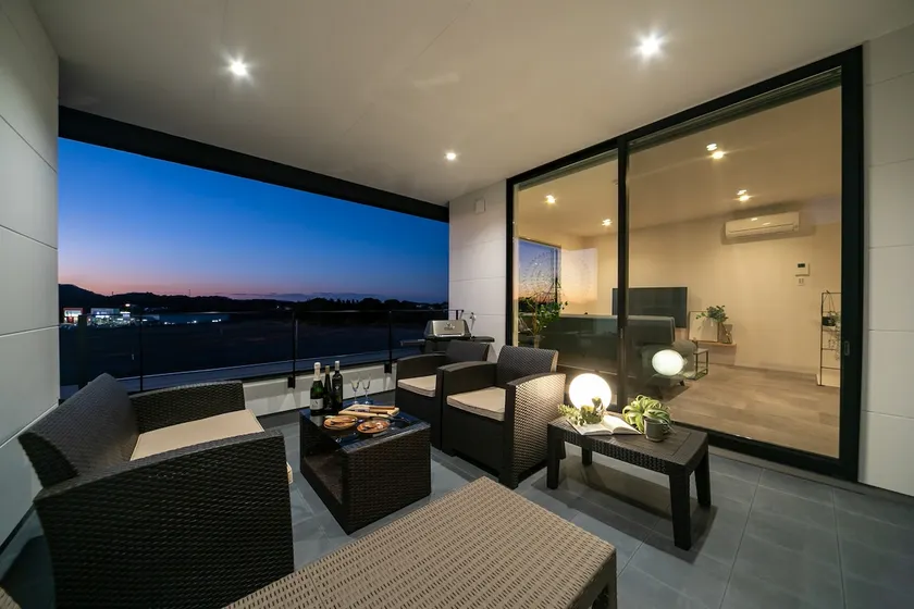 Newly built resort with sauna and hot tub.Entire house for up to 12 people / ideal for BBQs, golf, and family vacations - Image 1