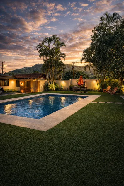Spacious terrace apt w/ pool view + AC - Image 1