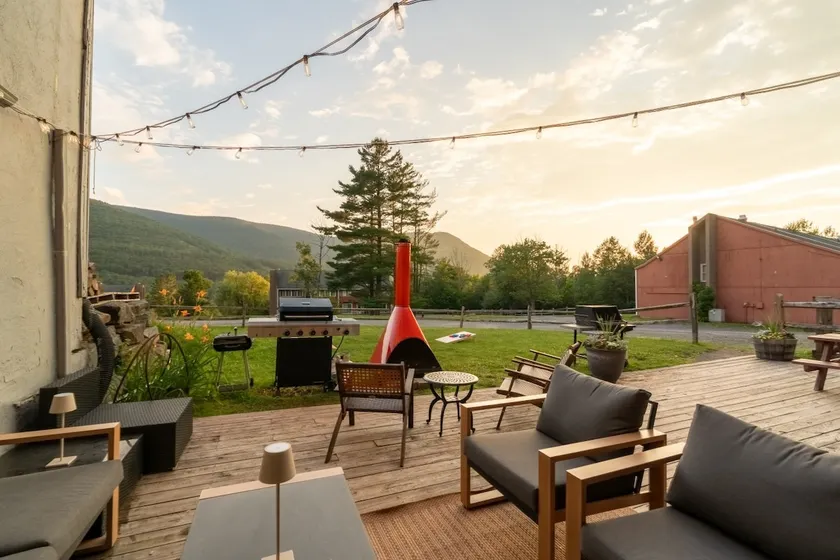 Scribners Retreat | Sleeps 6 | Huge Patio/Jacuzzi - Image 1
