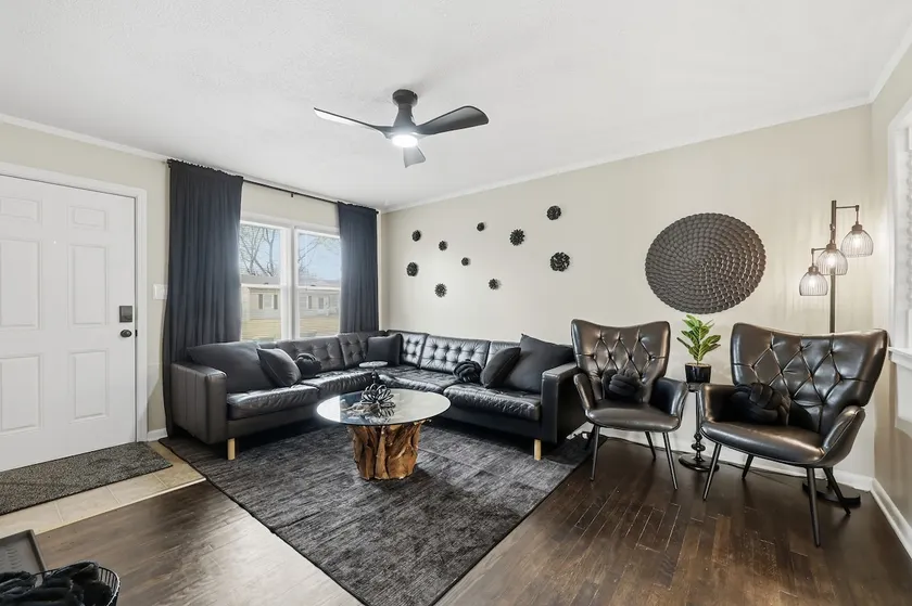 HighlandHouse - Posh Downtown Escape - Image 1