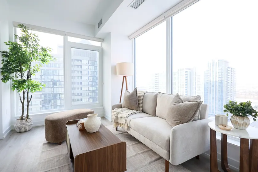 The Calm House | 5 mins Walk to Square One Mall - Image 1