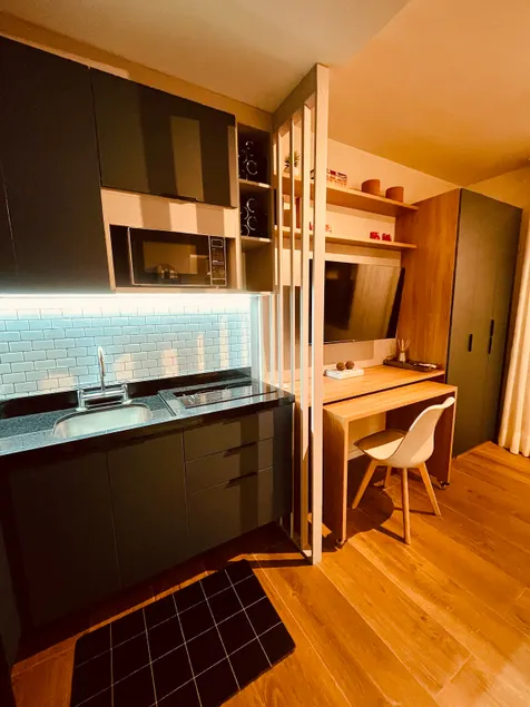 Luxury studio with parking space + full infrastructure in downtown - Image 1