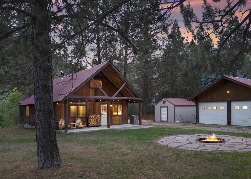 Riverview Cabin Retreat w/ Sauna & Firepit - Image 1