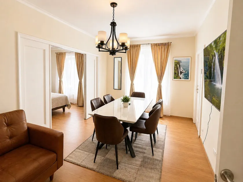 Plaza Perú Apartment - Image 1