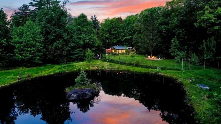Private Catskills escape: King Bed/Hot tub/Sauna - Image 1
