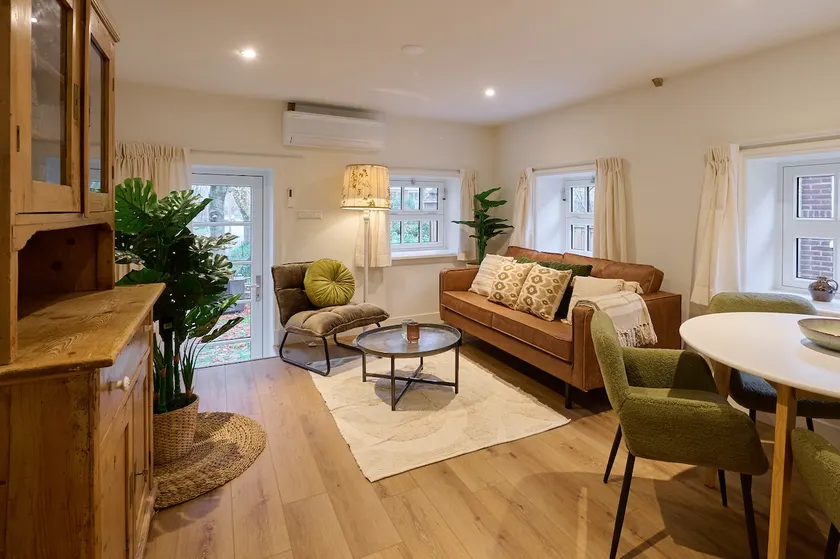 House 58b - Image 1