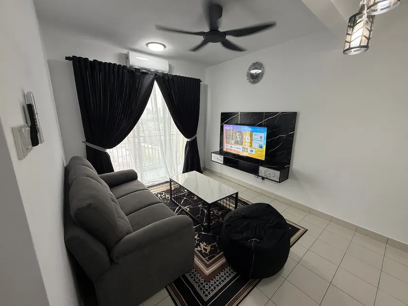 Short Escape Home - Image 1