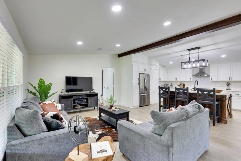 Family Retreat w/ Fire Pit & Fenced Yard, Sleeps 8 - Image 1