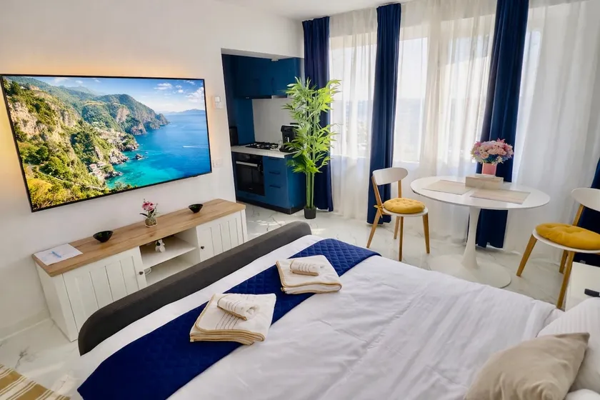 Studio 84 Central - Home Cinema - Confort Premium - Image 1