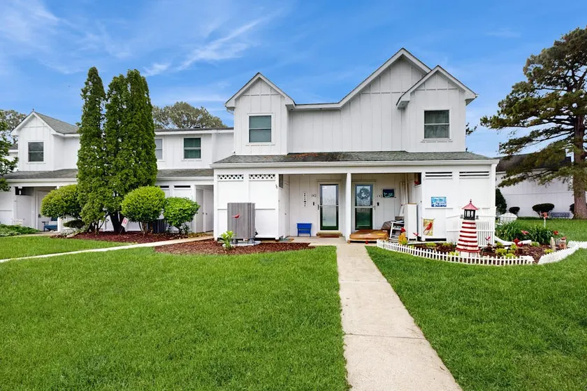 Mallard Lakes: Waterfront with Pool & Hot Tub - Image 1