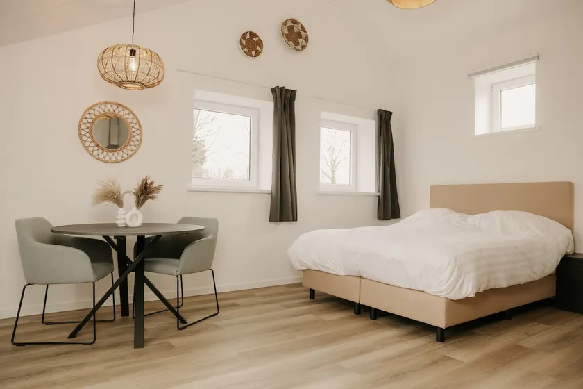 Nice studio with unobstructed views - Image 1