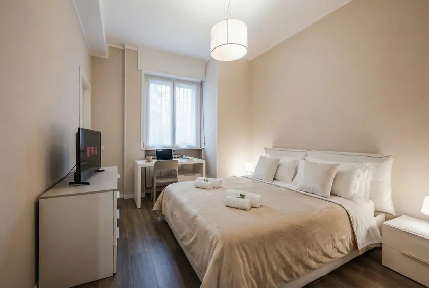 Modern Three Room Apartment Near the Metro AC - Wifi - Image 1