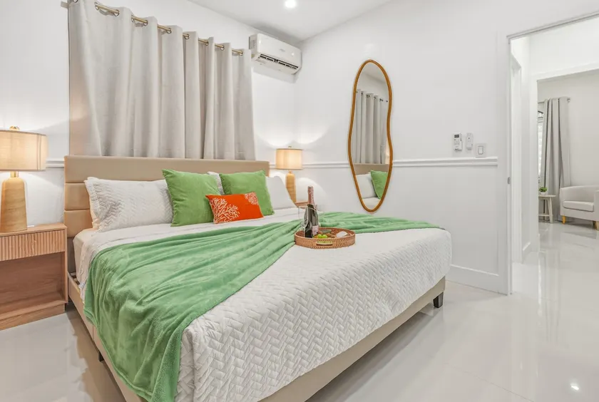 Serenity Studio• 10 Min MIA Airport• King Bed•Pets - Image 1