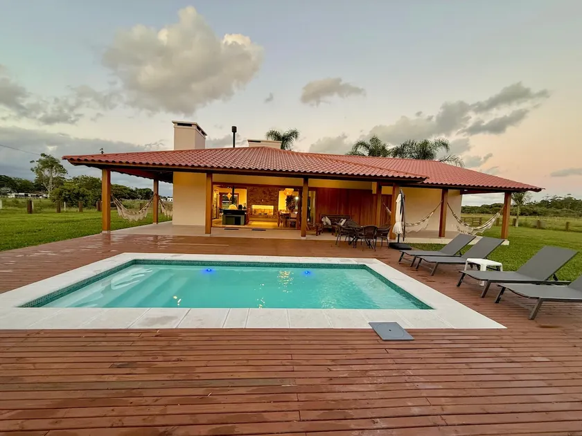 Home by the Lagoon, family tranquility! - Image 1