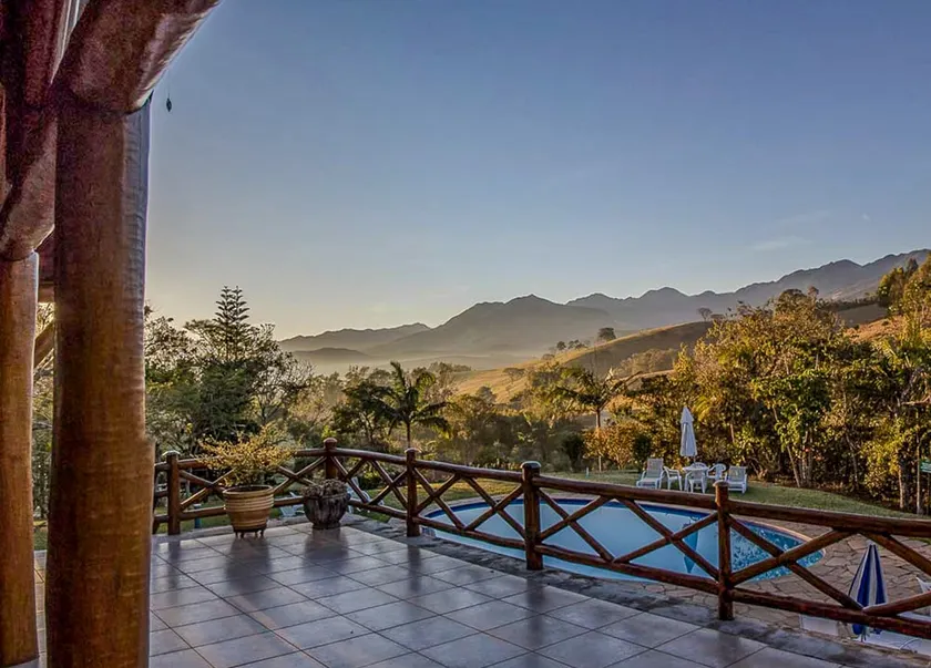 Chalet with view of Serra Fina - fireplace, sauna, pool - Image 1
