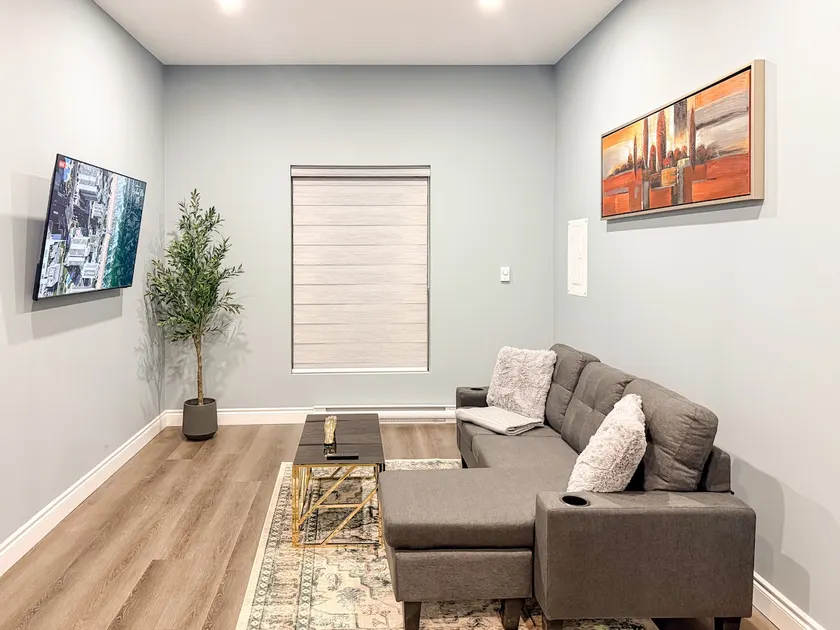 Soundproof Luxury 1BR Retreat | Parking | Balcony - Image 1