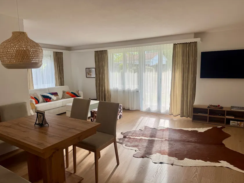 Cozy 2 room apartment with garden seating - Image 1