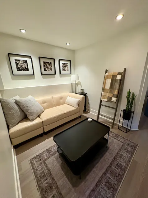 Private Suite Dog Friendly | Patio & Yard - Image 1
